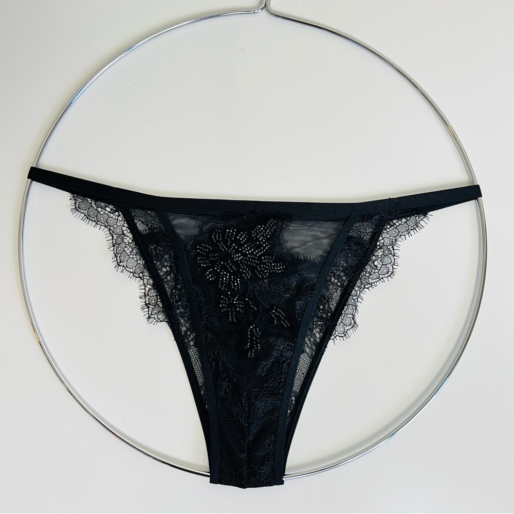 NWT Victoria’s Secret Black Bead Embellished Lattice Lace Dream Angels Panty